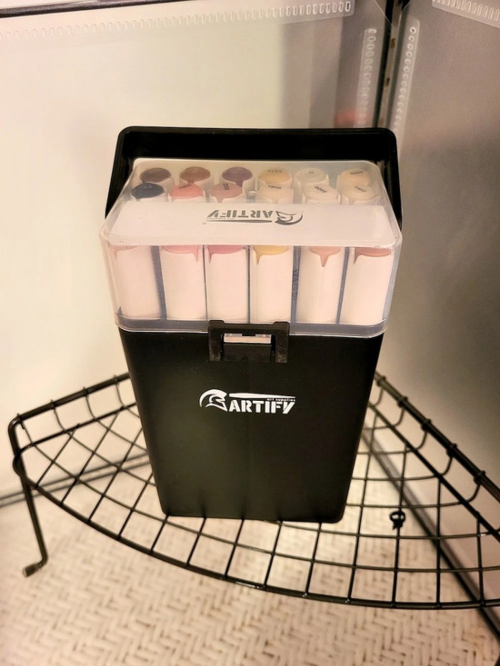 ARTIFY 24 Marker Set with Organizer NWT